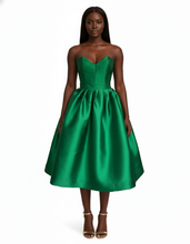 Load image into Gallery viewer, Kari bustier and skirt set by Apryl Jasmine