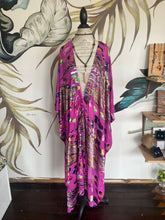Load image into Gallery viewer, Kamala Kimono by Apryl Jasmine
